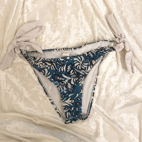 Bikini Set - Picture 5 of 7